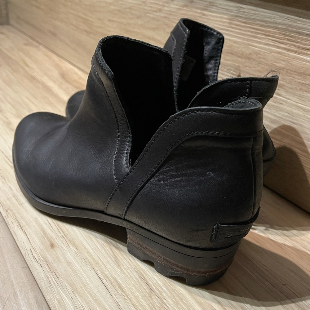 Sorel Lolla Cutout Bootie - Black - 8.5